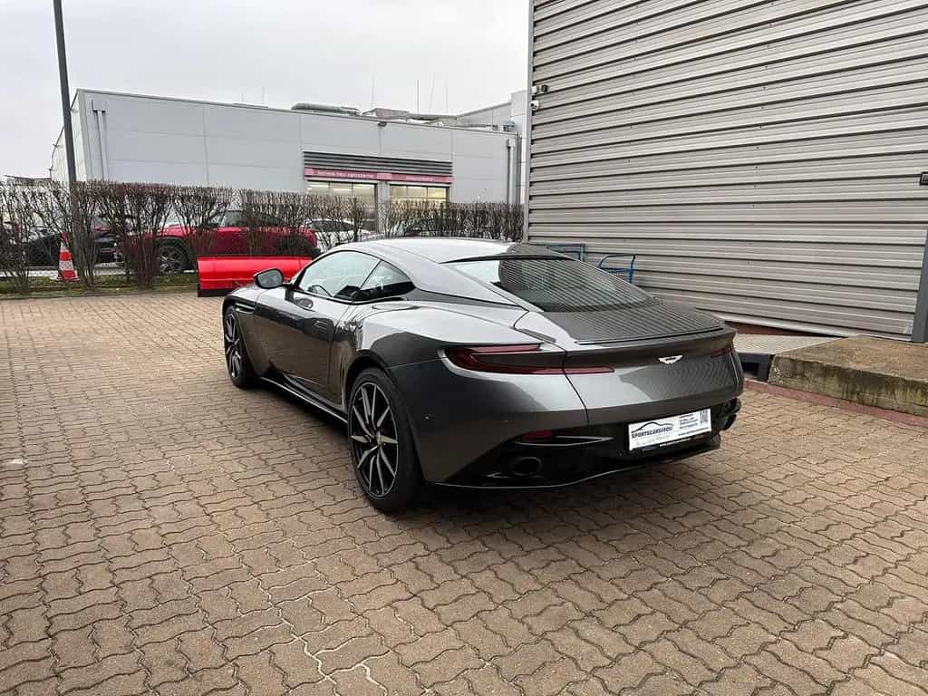 Aston Martin DB11 V12 Launch Edition 12/2017-photo-5