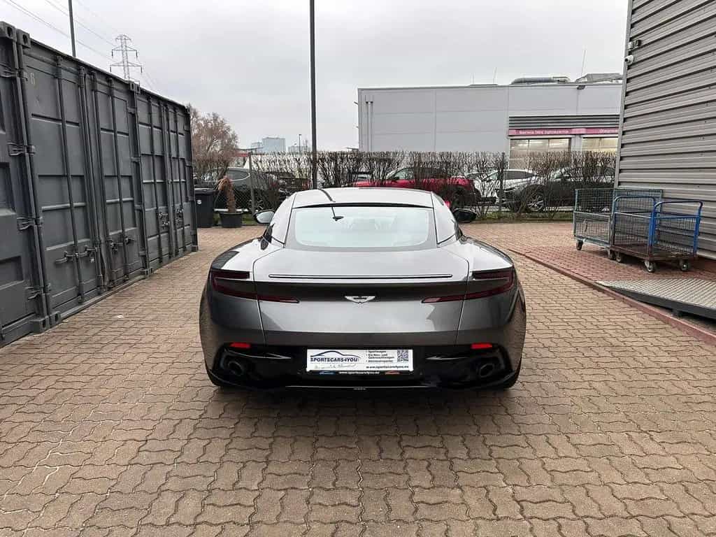 Aston Martin DB11 V12 Launch Edition 12/2017-photo-6