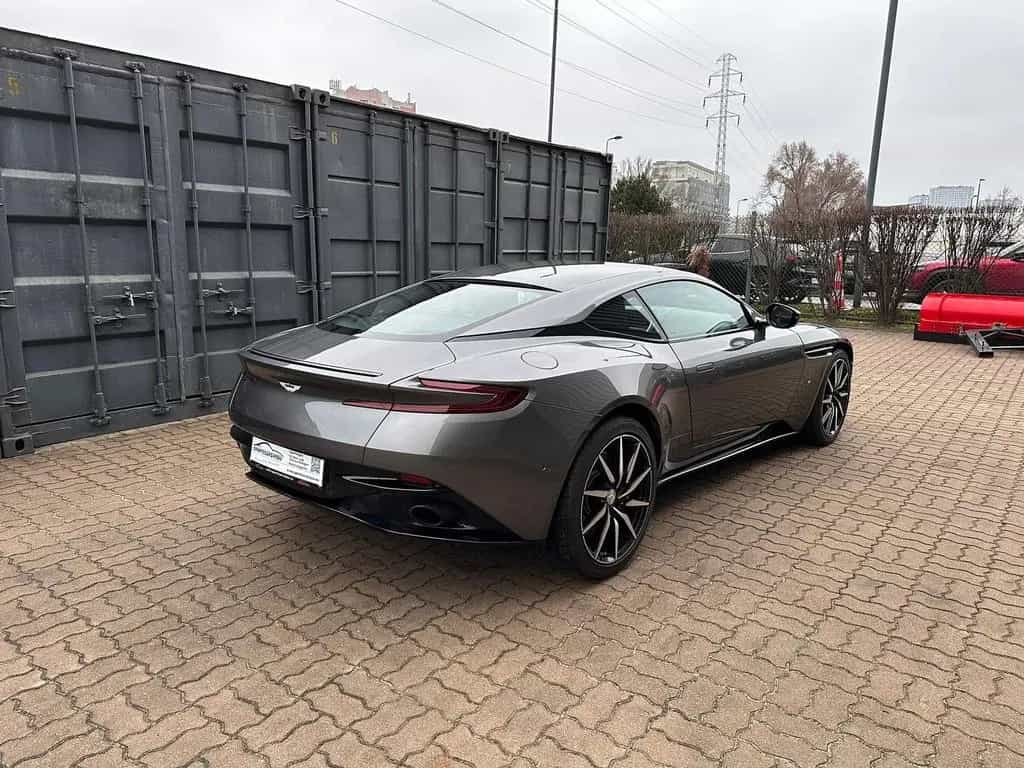 Aston Martin DB11 V12 Launch Edition 12/2017-photo-7