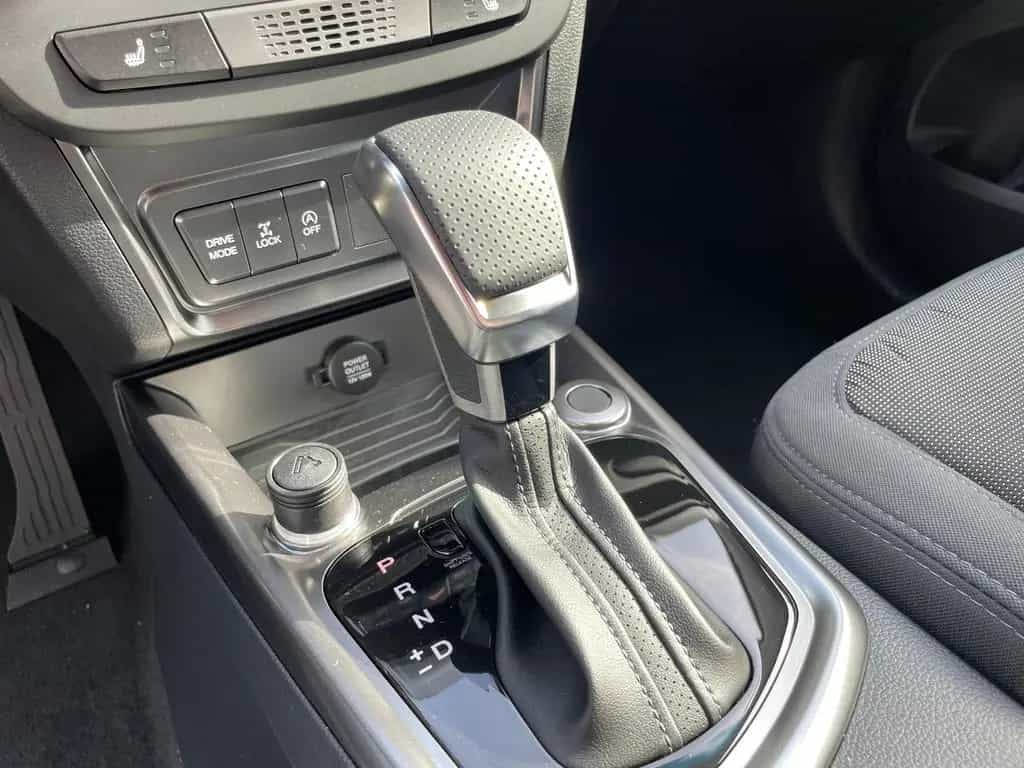 Ssangyong Tivoli Quartz NEUES MODELL 1.5l 4x4 Automatik 01/2025-photo-17