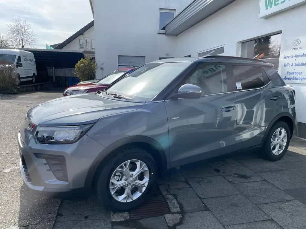 Ssangyong Tivoli Quartz NEUES MODELL 1.5l 4x4 Automatik 01/2025-photo-3