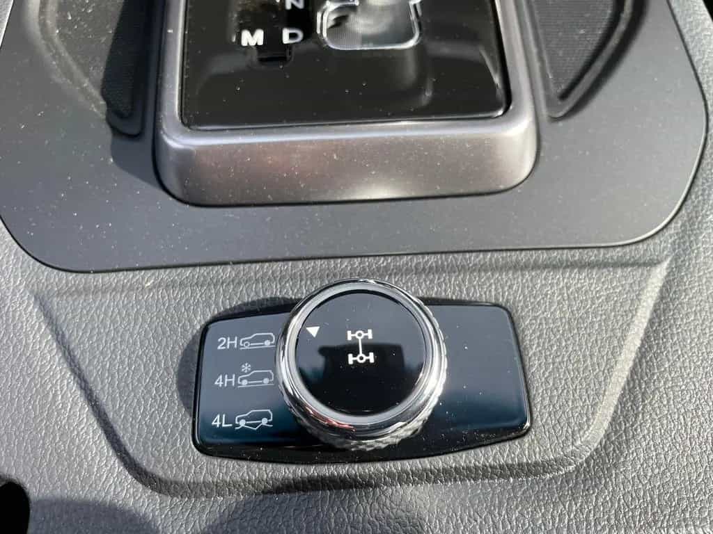 Ssangyong MUSSO Grand Quartz 2.2l Automatik 4x4 Allrad 01/2025-photo-15
