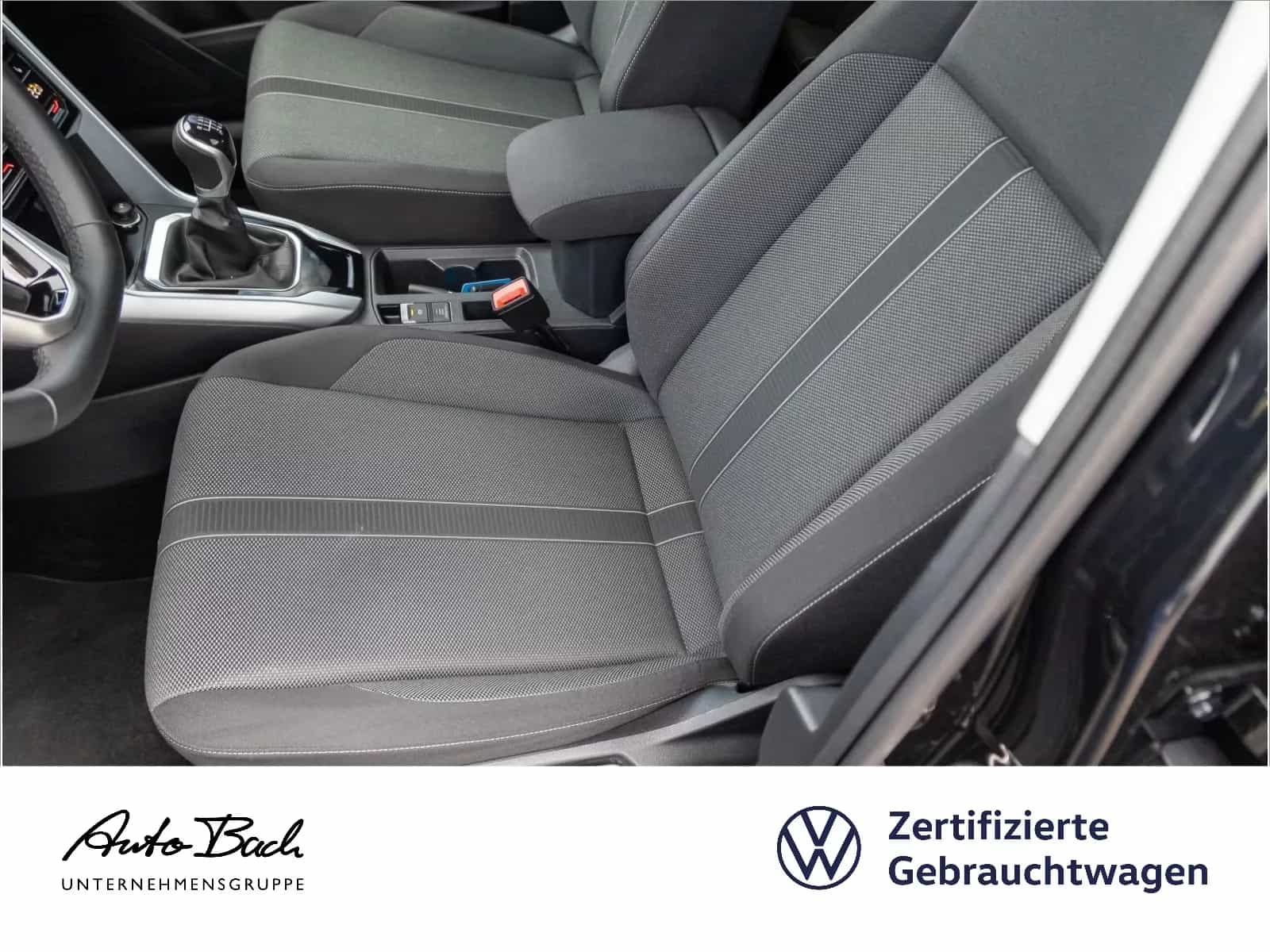 Volkswagen T-Roc 12/2022-photo-11