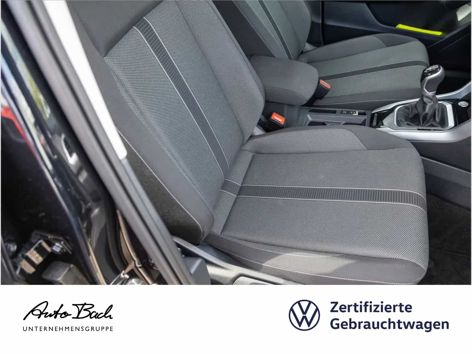 Volkswagen T-Roc 12/2022-photo-19