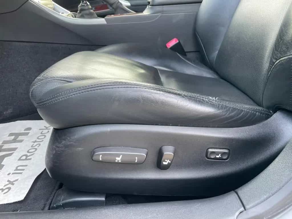 Lexus IS 220 d 03/2009-photo-10