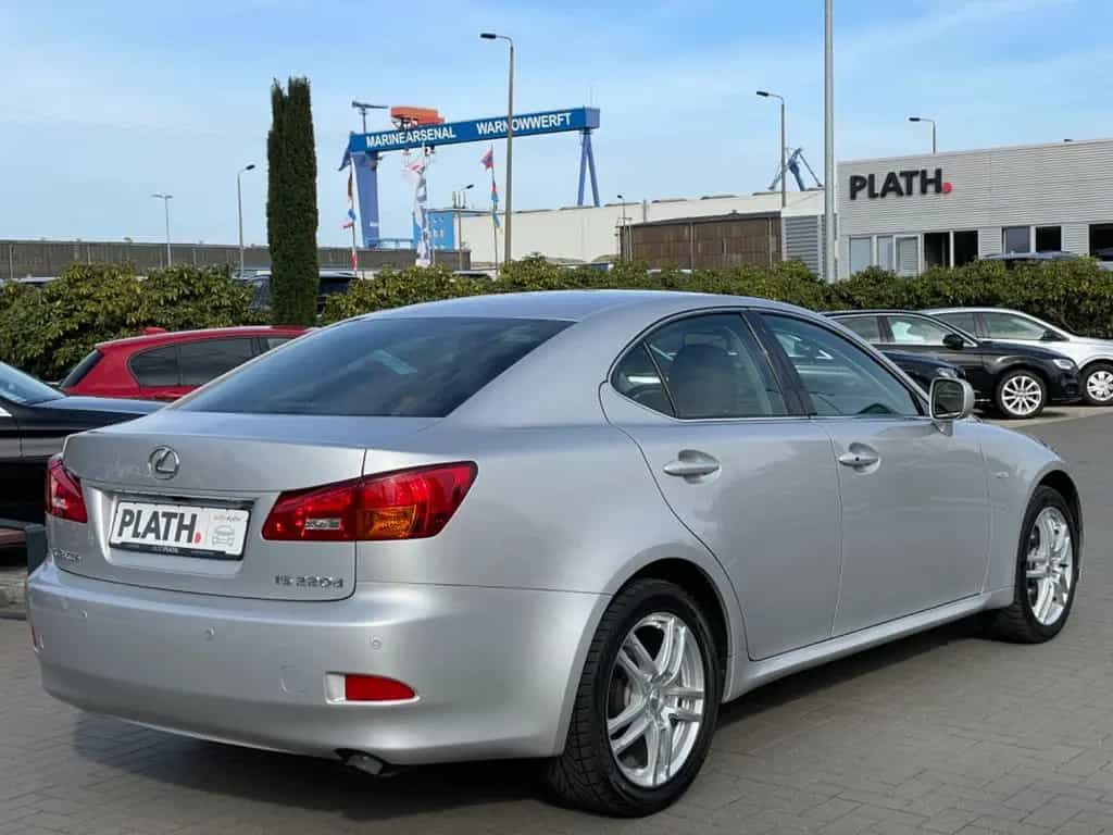 Lexus IS 220 d 03/2009-photo-4