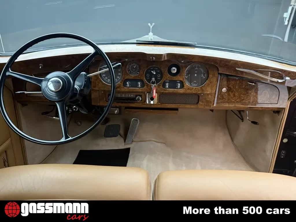 Rolls-Royce Phantom V Saloon Coupe, by James Young Matching 02/1962-photo-10