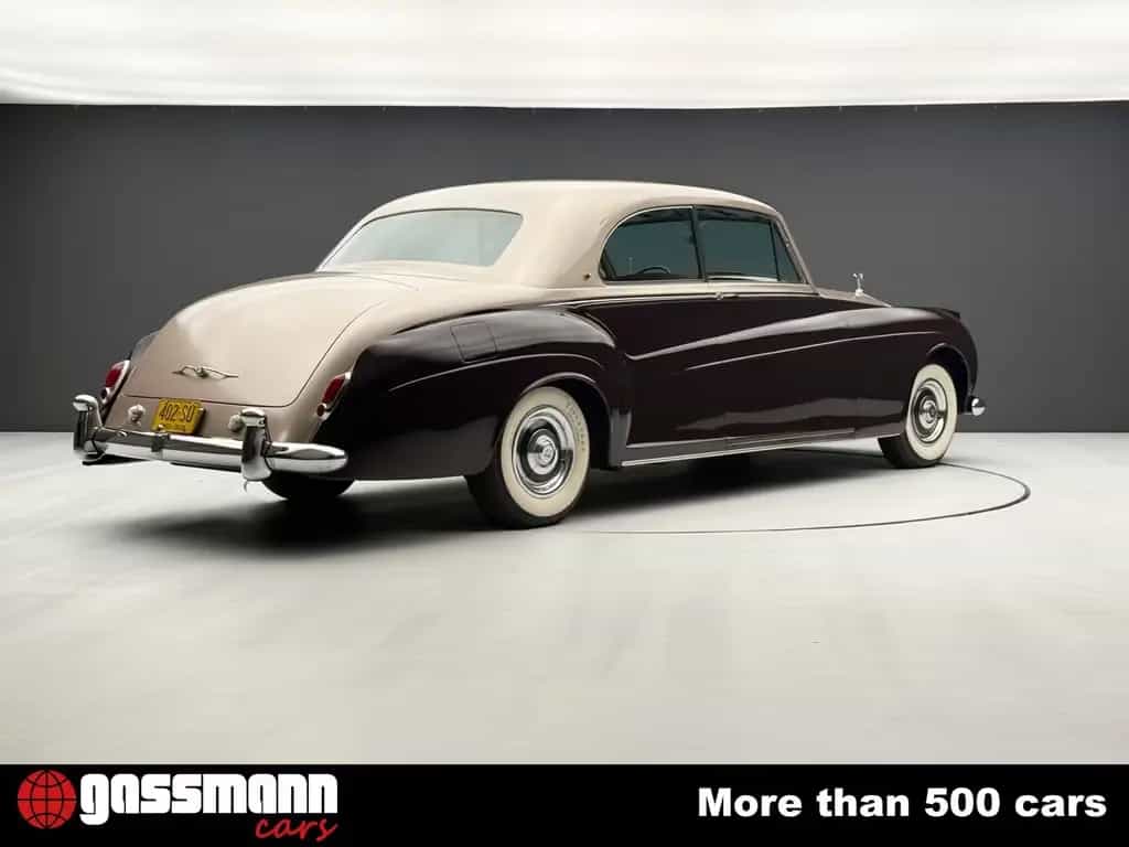 Rolls-Royce Phantom V Saloon Coupe, by James Young Matching 02/1962-photo-5
