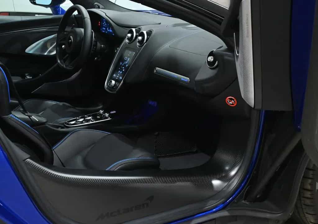 McLaren GT Luxe-Pack MSO Defined MY23 01/2023-photo-3