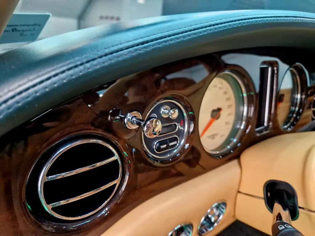 Bentley Arnage LE MANS Series 6.75 L V8 05/2001-photo-15