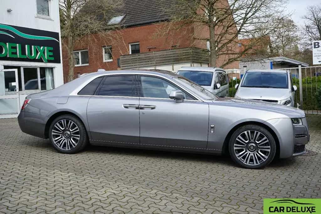 Rolls-Royce Ghost 4SEATS*STARS*BESPOKE*ILLUM-GRILL*4MASSAGE 06/2021-photo-1