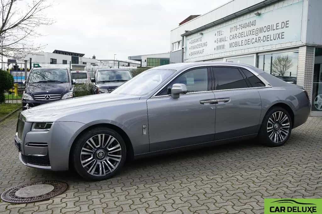 Rolls-Royce Ghost 4SEATS*STARS*BESPOKE*ILLUM-GRILL*4MASSAGE 06/2021-photo-4