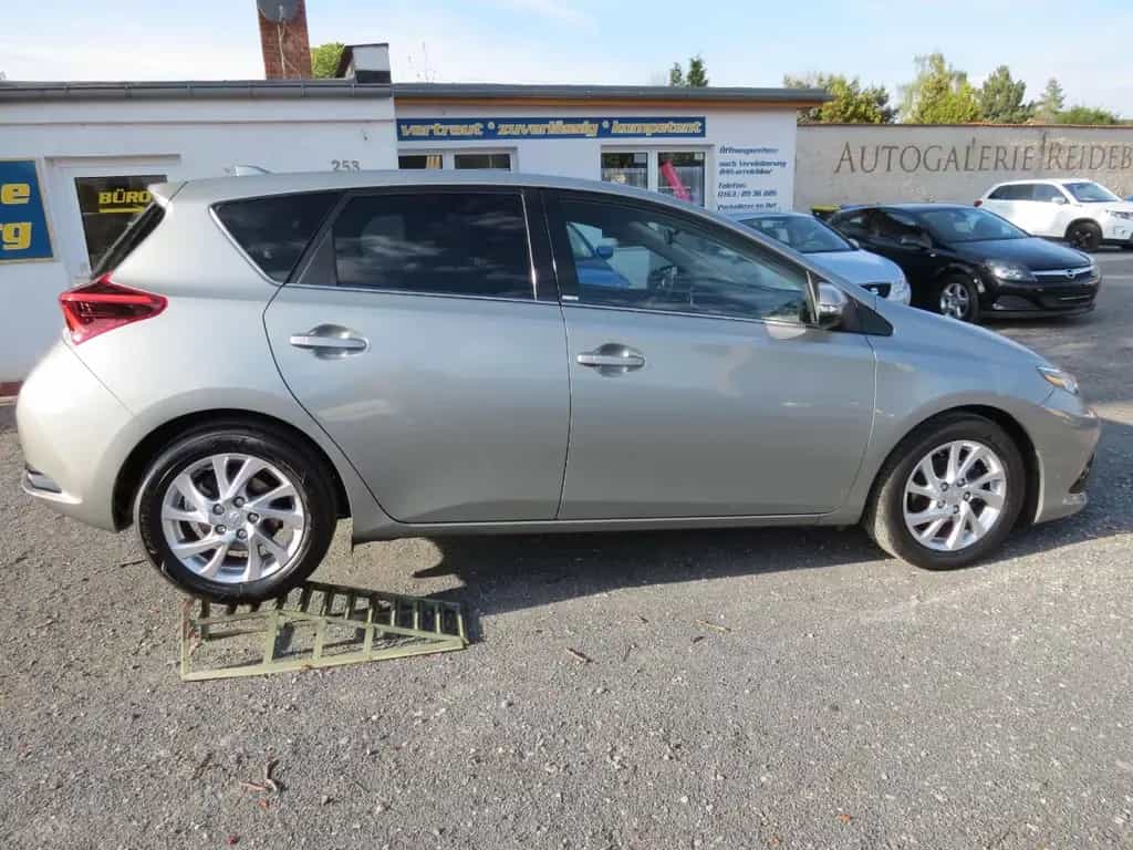 Toyota Auris Edition-S Allwetter  Navi   SHZ  Temp.  51 02/2017-photo-7