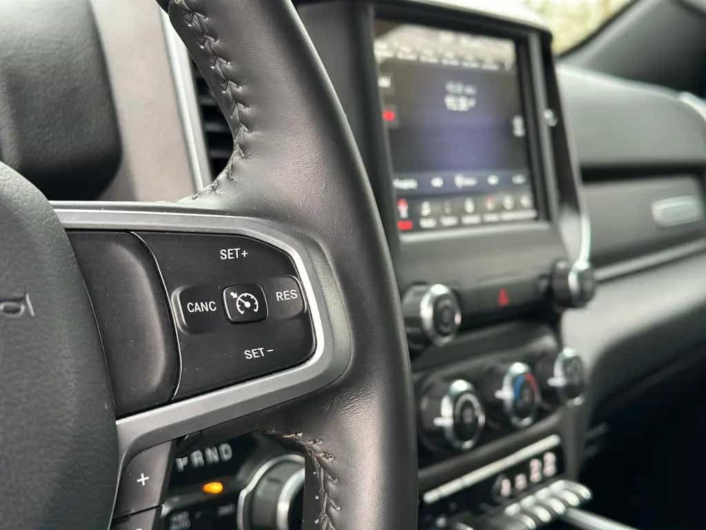 Dodge RAM 1500 Bighorn + LED +Longbed 6`4" 07/2021-photo-7