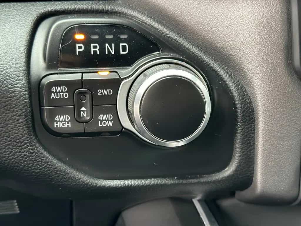 Dodge RAM 1500 Bighorn + LED +Longbed 6`4" 07/2021-photo-9