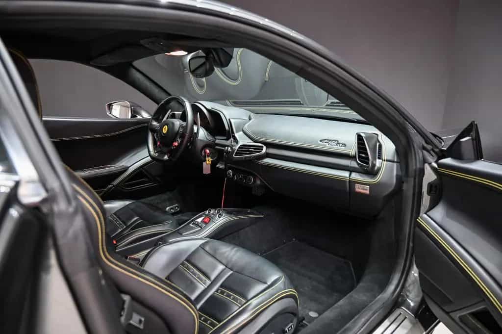 Ferrari 458 Italia *AFS*ElectricSeats*Bluetooth* 06/2010-photo-17
