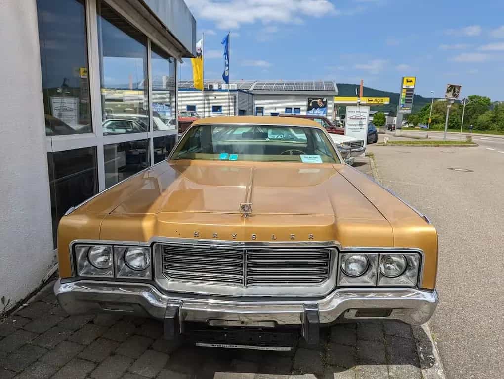 Chrysler New Yorker 4 Door Hardtop Sedan H-Zul. 02/1973-photo-1
