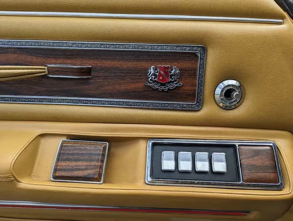 Chrysler New Yorker 4 Door Hardtop Sedan H-Zul. 02/1973-photo-7