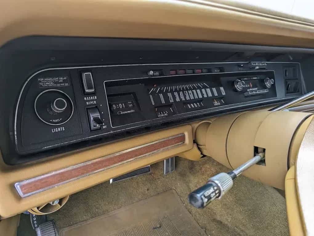 Chrysler New Yorker 4 Door Hardtop Sedan H-Zul. 02/1973-photo-8