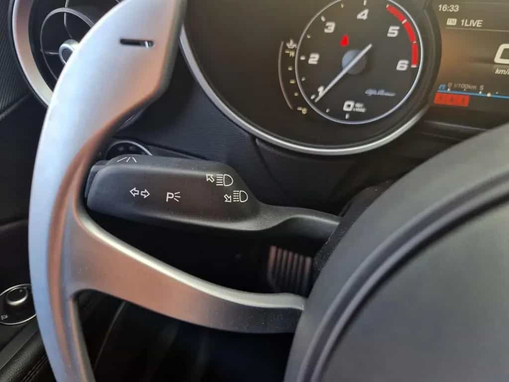Alfa Romeo Stelvio MY20 VELOCE 2.2 Diesel 16V 154kW NAV XEN 07/2020-photo-11