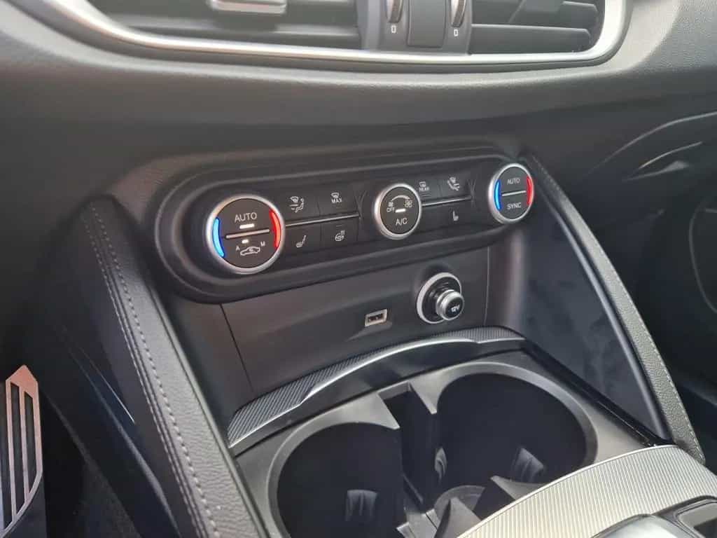 Alfa Romeo Stelvio MY20 VELOCE 2.2 Diesel 16V 154kW NAV XEN 07/2020-photo-8
