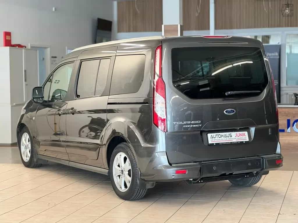 Ford Grand Tourneo -Behindertengerecht-Rampe-Titanium 07/2016-photo-10