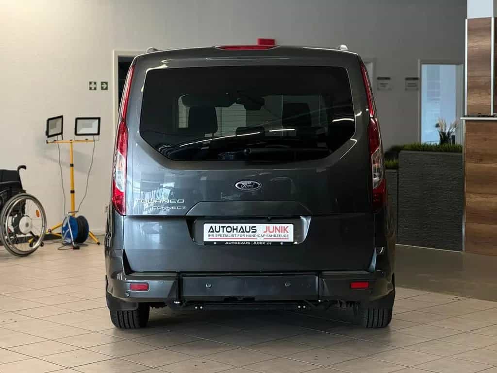 Ford Grand Tourneo -Behindertengerecht-Rampe-Titanium 07/2016-photo-11