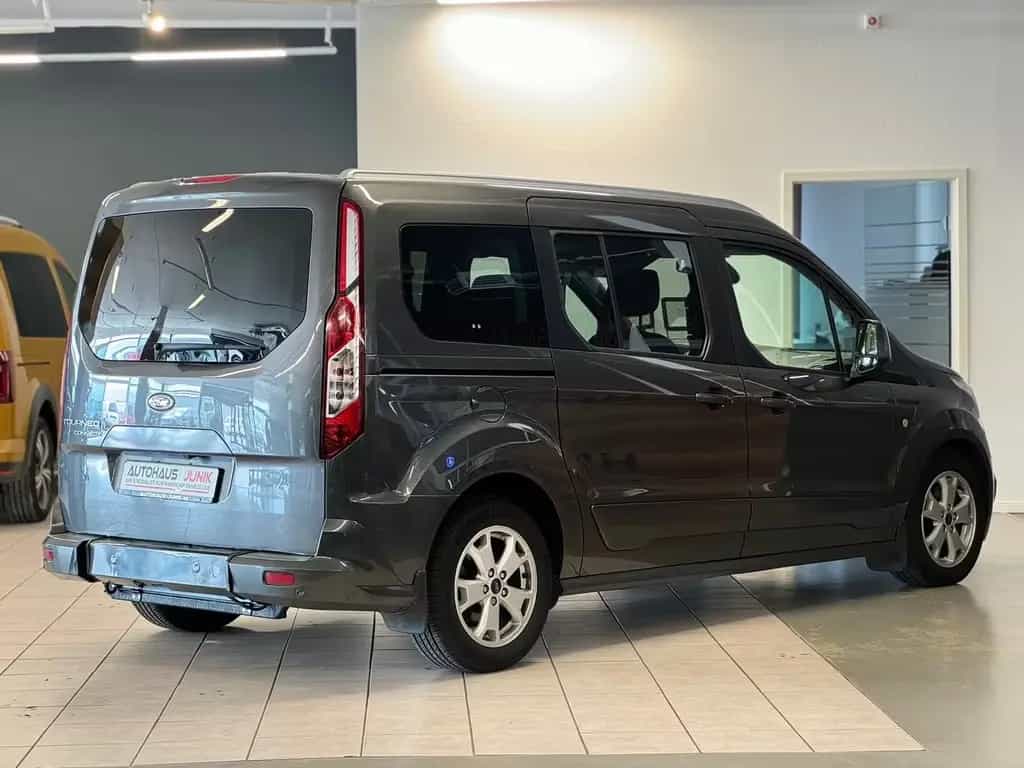 Ford Grand Tourneo -Behindertengerecht-Rampe-Titanium 07/2016-photo-9