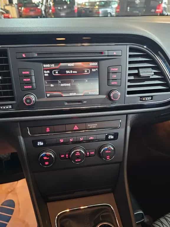 Seat Leon 1.2 TSI Style TEMPOMAT ALUFELGEN KLIMA 02/2014-photo-20