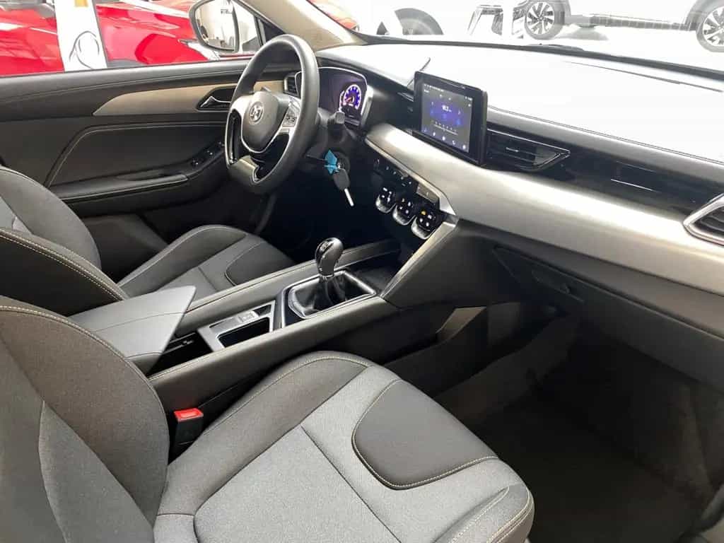 BAIC Senova X35 X35 1.5 Turbo LED PDC Klima 3 Jahre Garantie,GJR 04/2025-photo-17