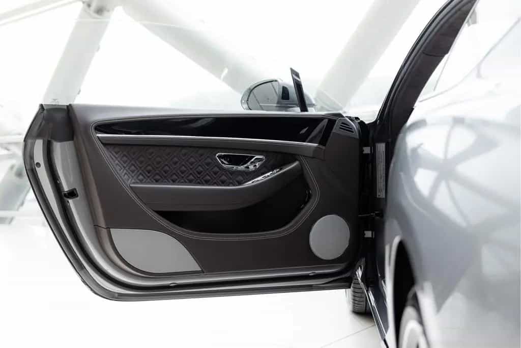 Bentley Continental GT V8 | Rotating display | Mulliner 06/2022-photo-2