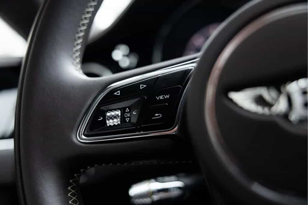 Bentley Continental GT V8 | Rotating display | Mulliner 06/2022-photo-20
