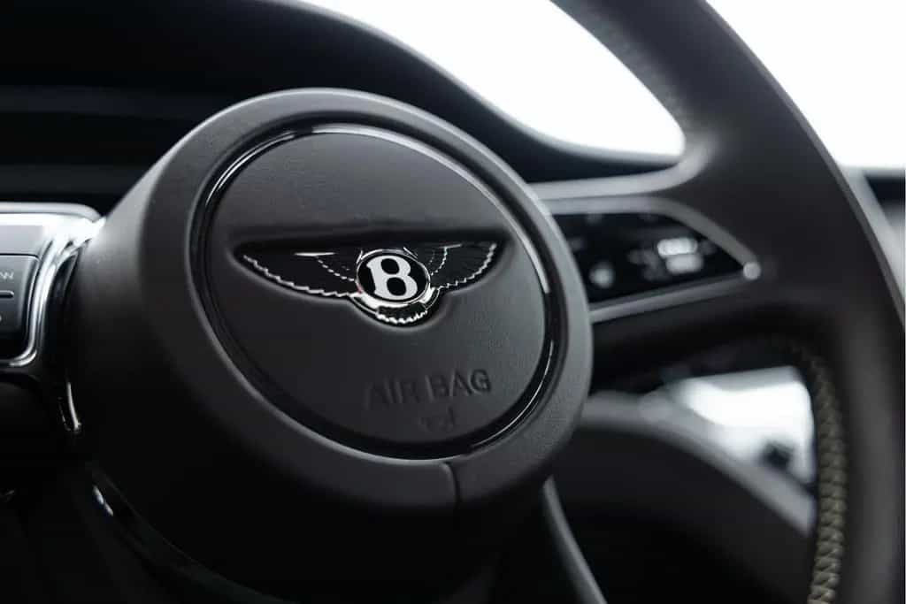 Bentley Continental GT V8 | Rotating display | Mulliner 06/2022-photo-21