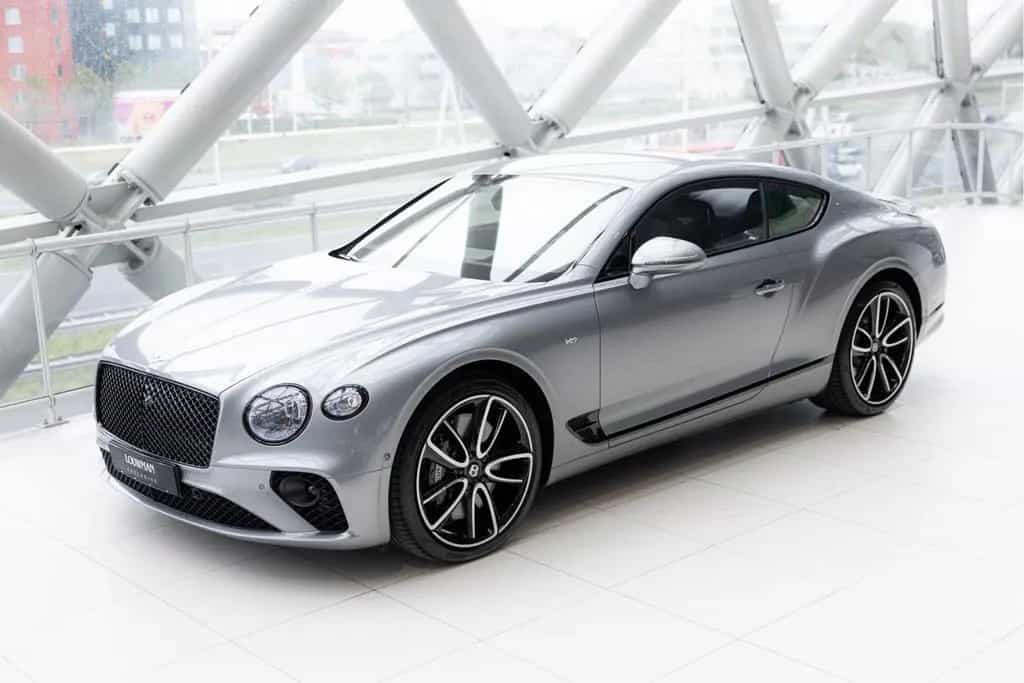 Bentley Continental GT V8 | Rotating display | Mulliner 06/2022-photo-27