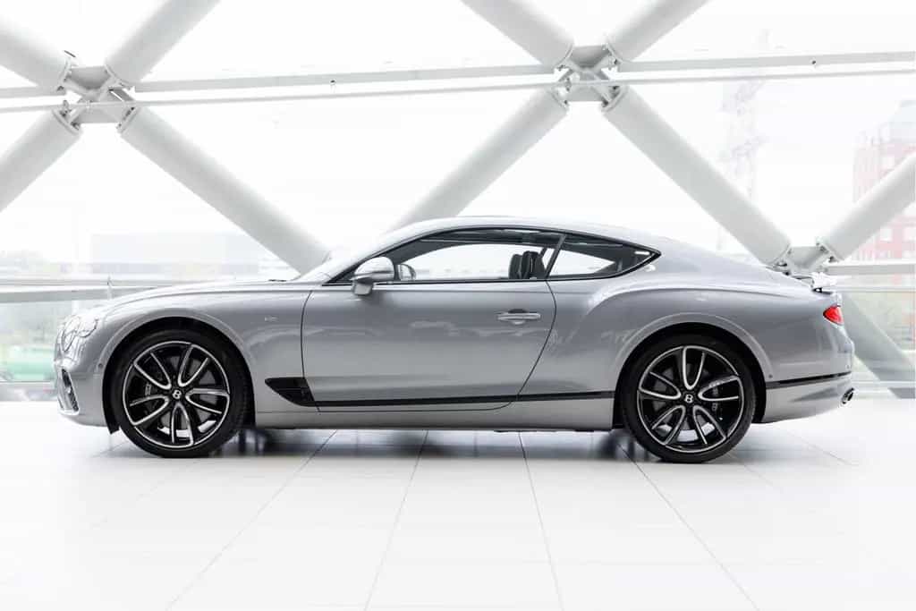 Bentley Continental GT V8 | Rotating display | Mulliner 06/2022-photo-5
