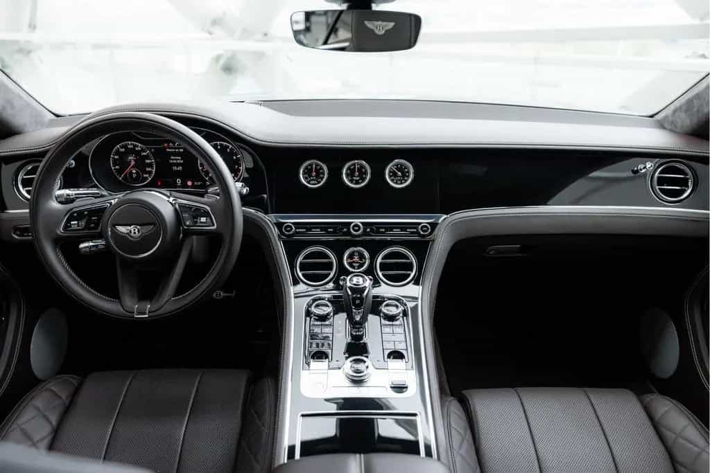 Bentley Continental GT V8 | Rotating display | Mulliner 06/2022-photo-7