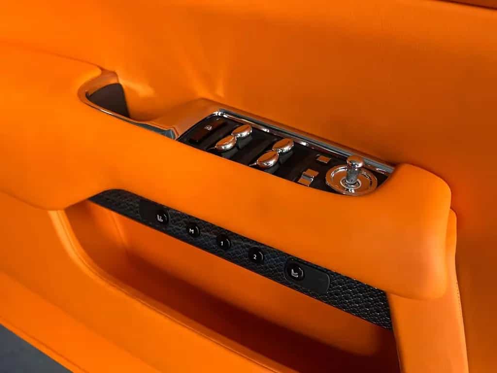 Rolls-Royce Wraith Black Badge- One Of One-Starlight-Bespoke null-photo-23