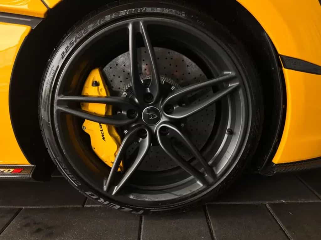 McLaren 570S COUPE*LIFT*CARBON*KAMERA*ALCANTARA 02/2017-photo-19