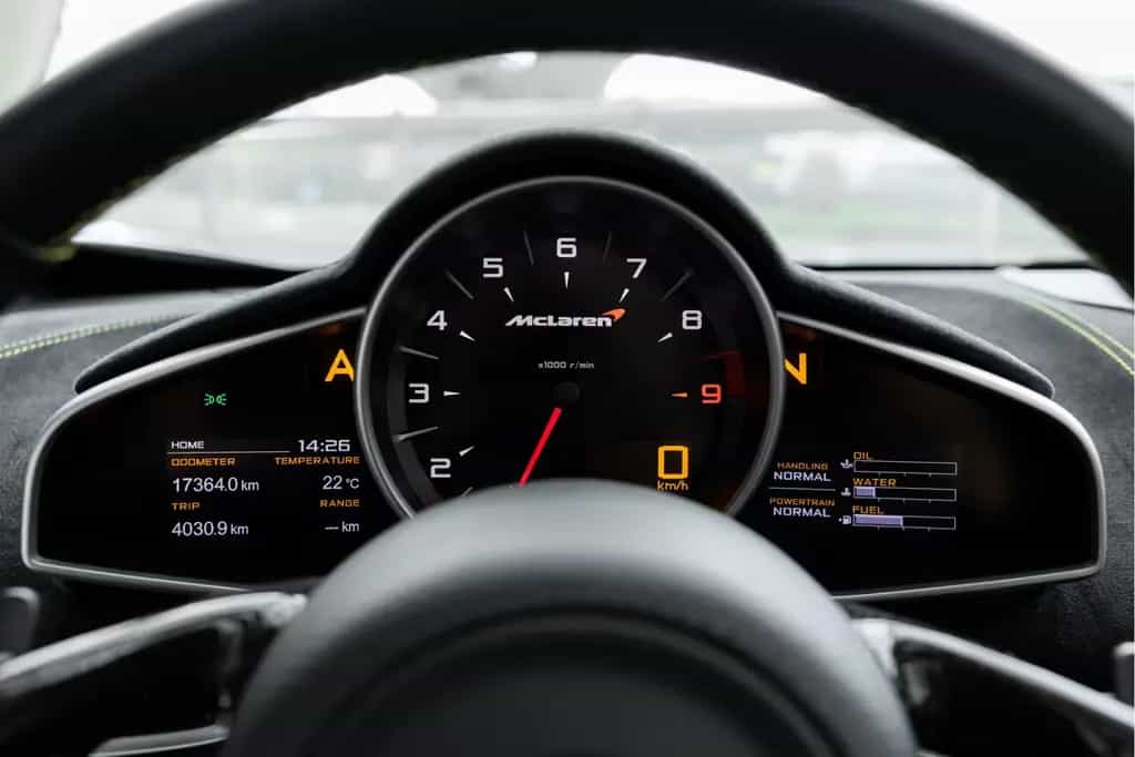 McLaren 650S Spider 3.8 | Lift | Meridan Audio | CF Inte 12/2017-photo-12