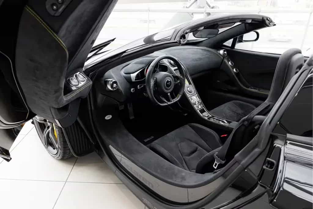 McLaren 650S Spider 3.8 | Lift | Meridan Audio | CF Inte 12/2017-photo-2
