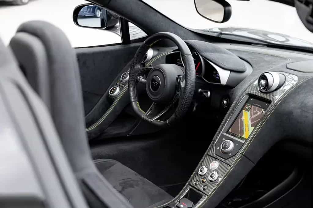 McLaren 650S Spider 3.8 | Lift | Meridan Audio | CF Inte 12/2017-photo-23