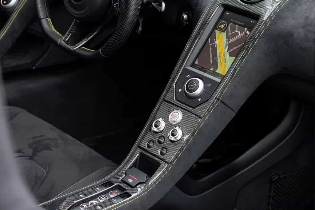 McLaren 650S Spider 3.8 | Lift | Meridan Audio | CF Inte 12/2017-photo-25