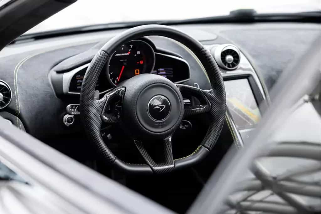 McLaren 650S Spider 3.8 | Lift | Meridan Audio | CF Inte 12/2017-photo-26