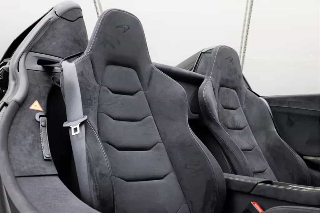 McLaren 650S Spider 3.8 | Lift | Meridan Audio | CF Inte 12/2017-photo-3