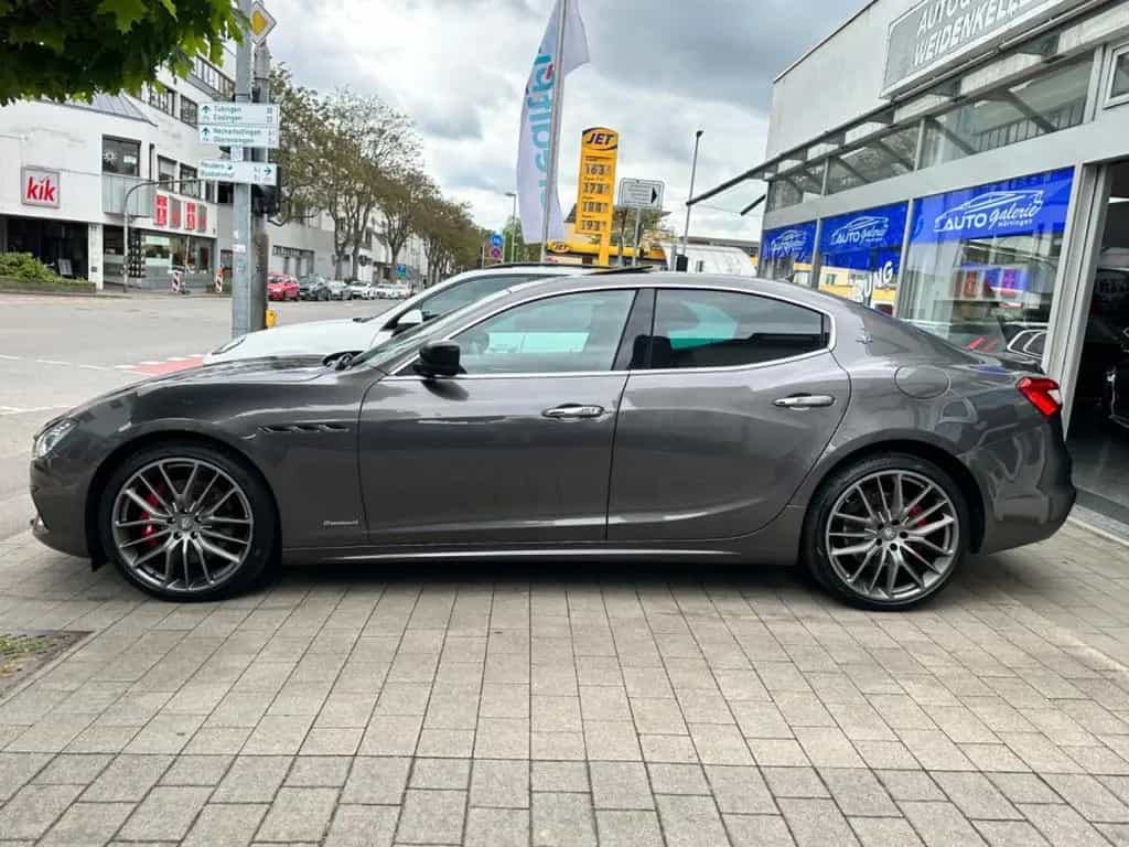 Maserati Ghibli 3.0 V6 Diesel Gransport /Keyless/360Kam/ 01/2018-photo-9