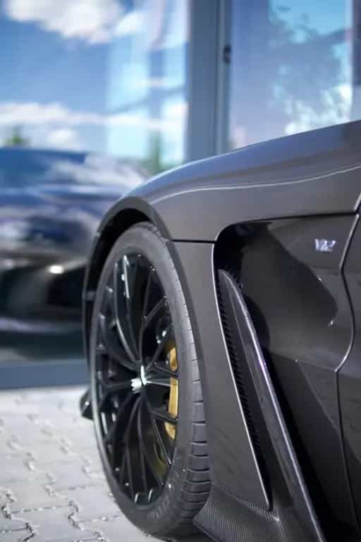 Aston Martin V12 Vantage 4.0 V12 F1 null-photo-3