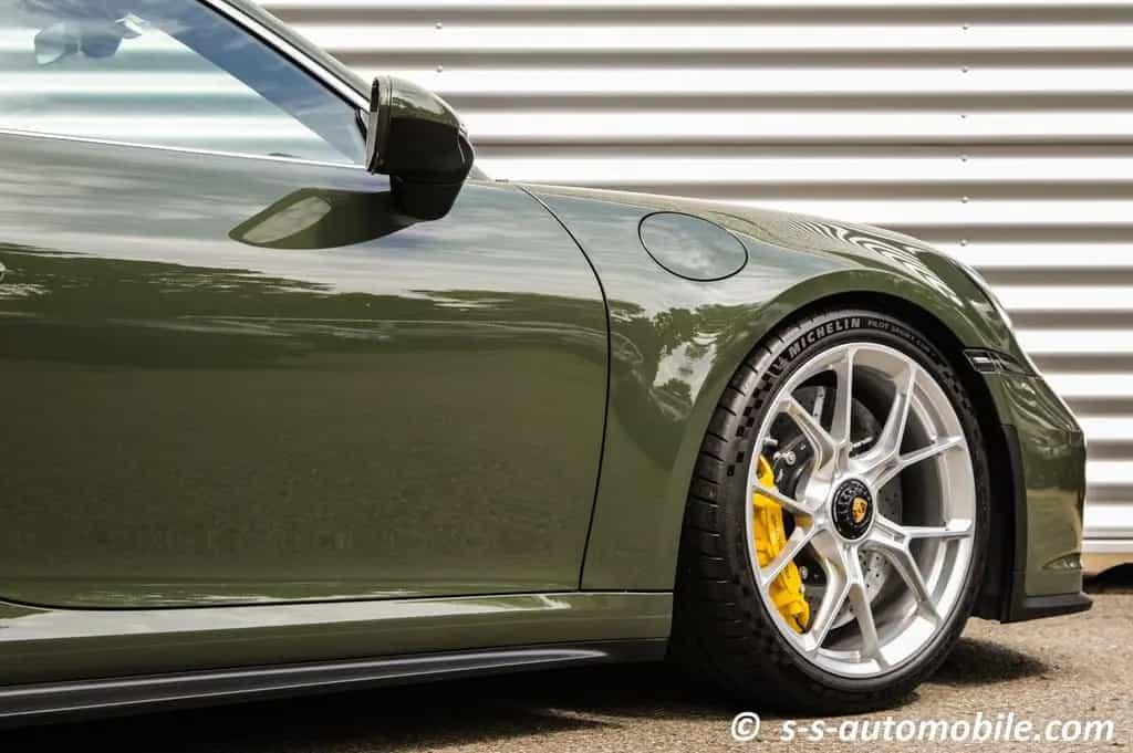 Porsche 992 GT3 Touring PDK PCCB PTS Blackolive Pepita 06/2022-photo-9