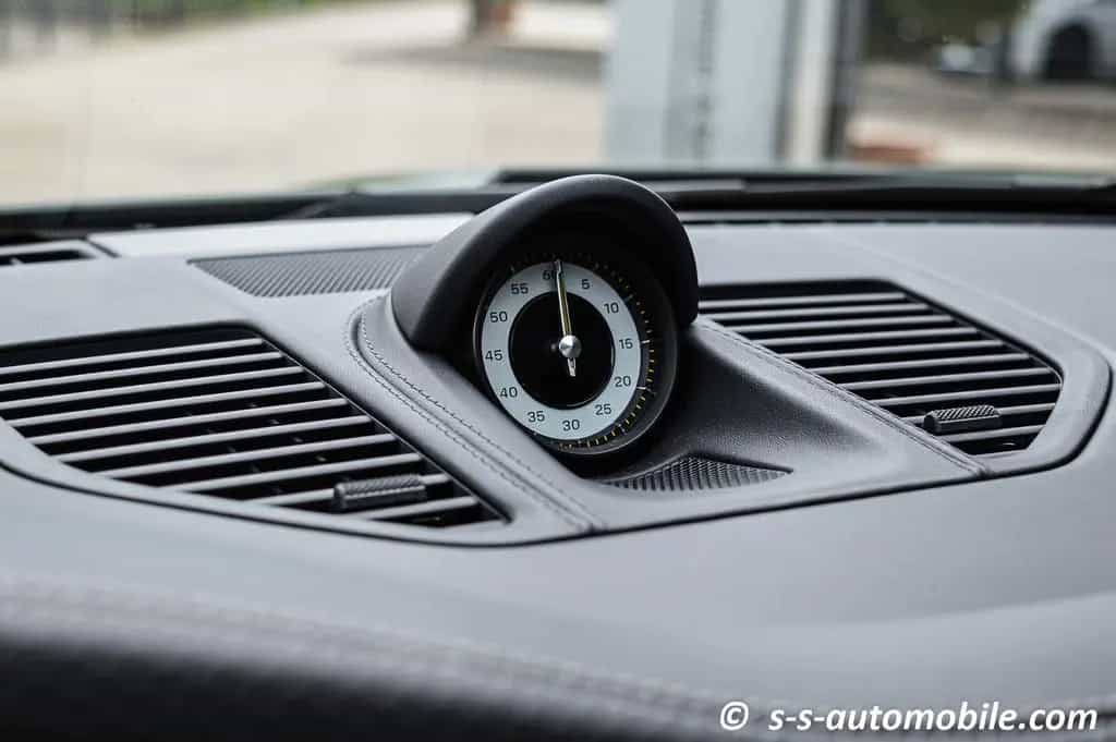 Porsche 992 GT3 Touring PDK PCCB PTS Blackolive Pepita 06/2022-photo-23