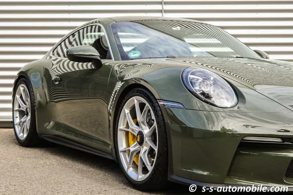 Porsche 992 GT3 Touring PDK PCCB PTS Blackolive Pepita 06/2022-photo-3