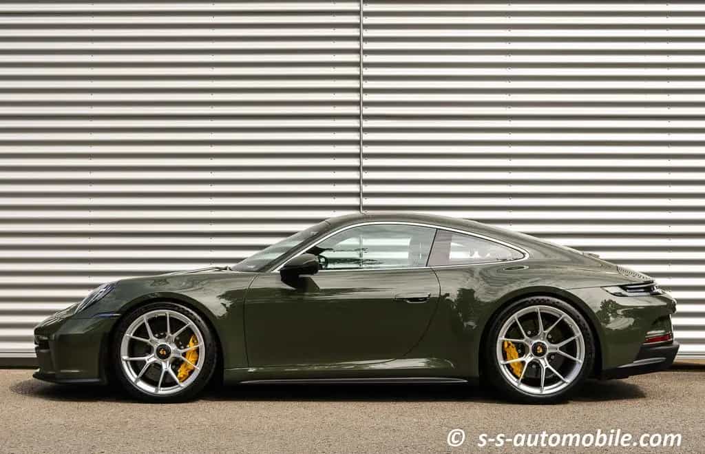 Porsche 992 GT3 Touring PDK PCCB PTS Blackolive Pepita 06/2022-photo-4